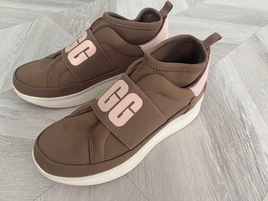 Дамски спортно елегенатни обувки сникърси UGG номер 37