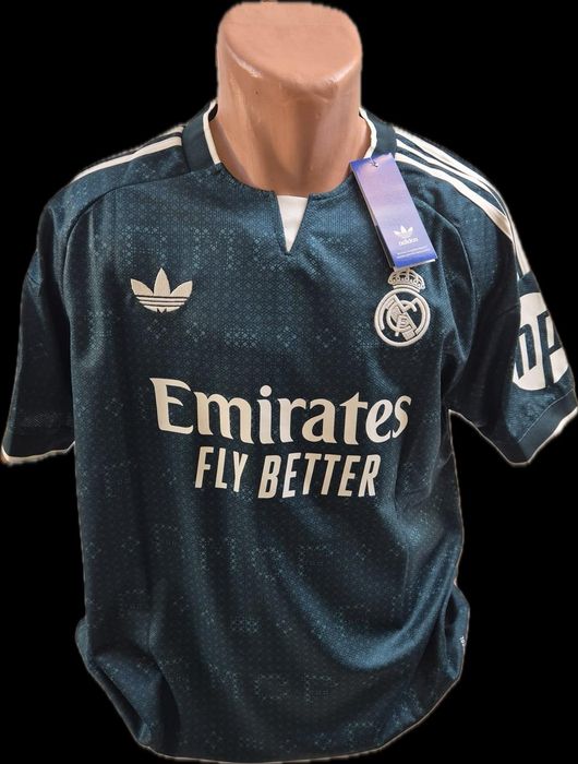 Tricou fotbal Real Madrid Mbappe mărime XL