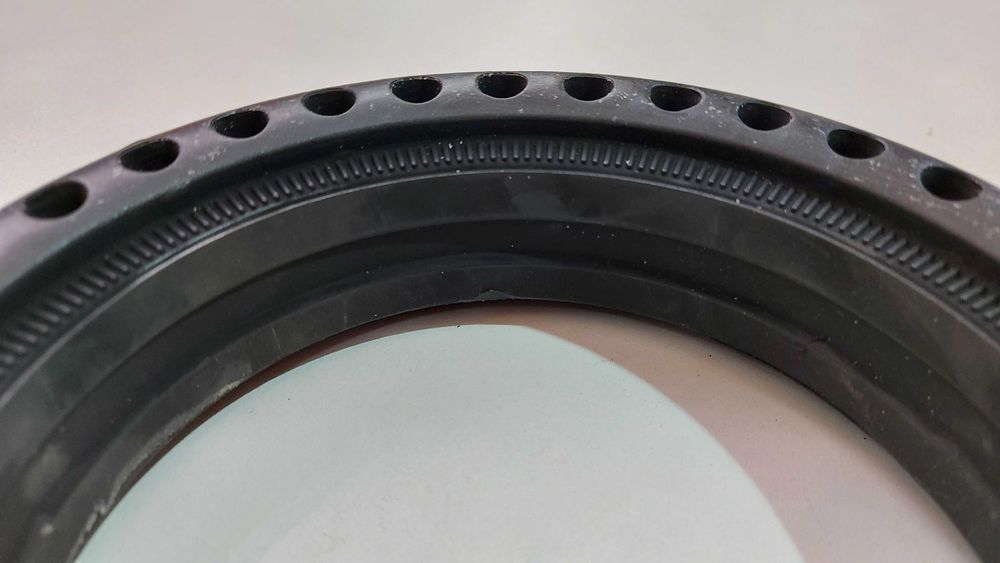 Бескамерная покрышка 8,5" на электросамокат ксиоми. Шина. Колесо. Red.