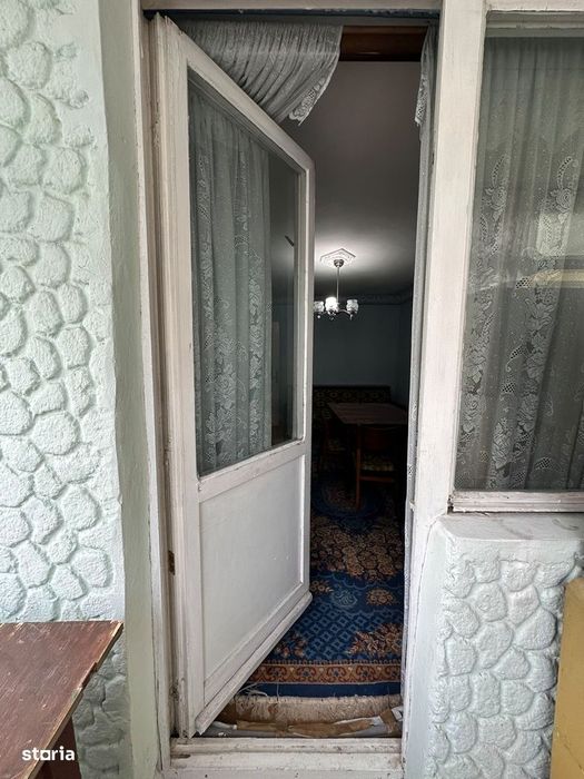De vanzare apartament 4 camere,2 bai,2balcoane,etj1,zona ultracentrala