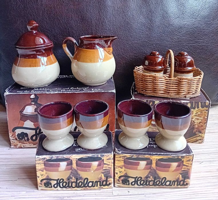 Нови керамични тави,солнички, каничка и захарница