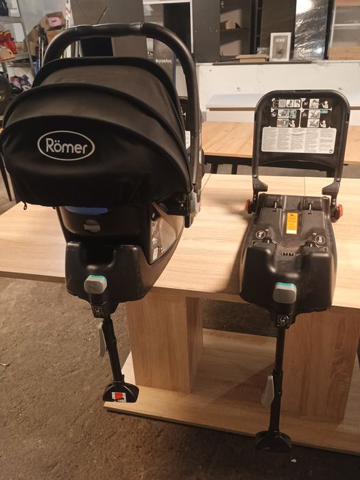 Britax Römer Baby-Safe Plus SHR II + 2 ISOFIX бази