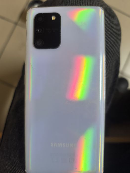 Продам Самсунг с10лайт