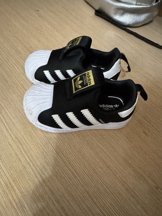 Кроссовки adidas оригинал