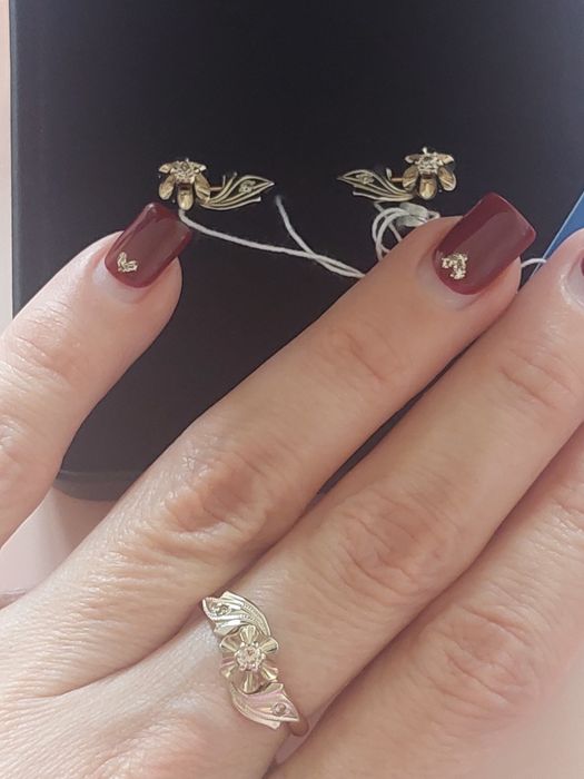 Золотые серьги,кольцо с бриллиантами