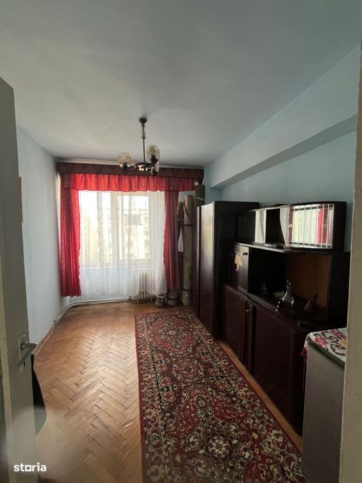 Apartament 4 camere 2 bai Central