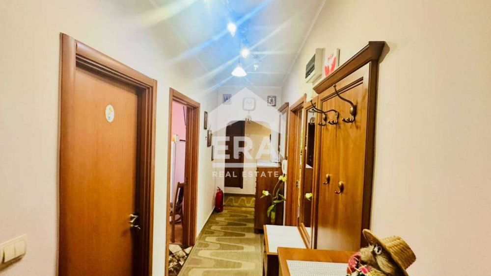 Продава се Четиристаен апартамент в Варна, Автогара - 105 кв.м за 1904 €/кв.м - Снимка #8