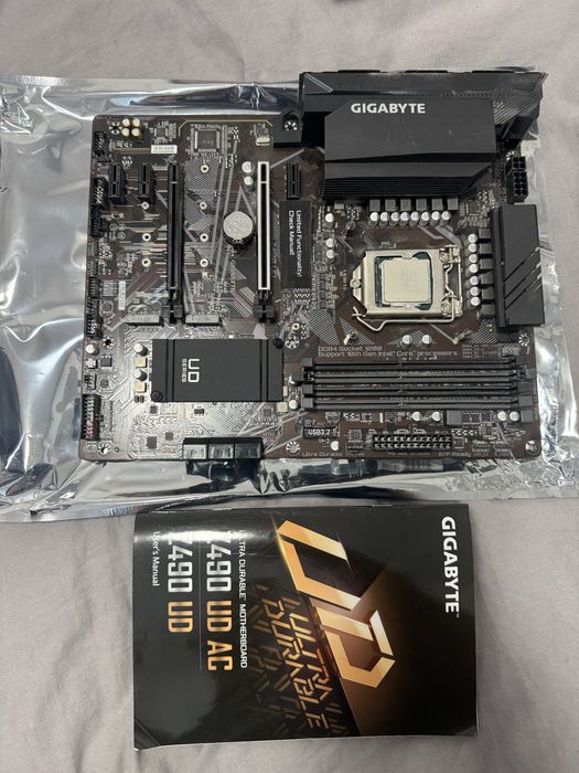 Vand Placa de baza Gigabyte Z490 UD, Socket 1200 Intel