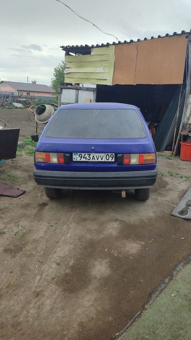 Продам машину Иж 2126