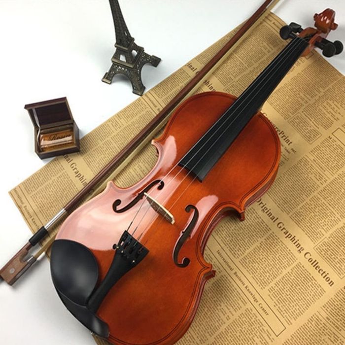 Скрипка из дерева