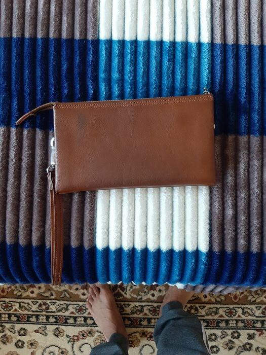 Продам барсетку.