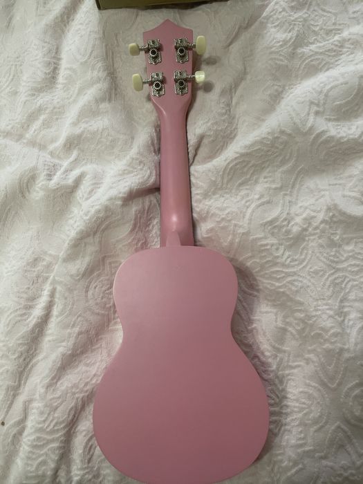 Продам Укулеле новое