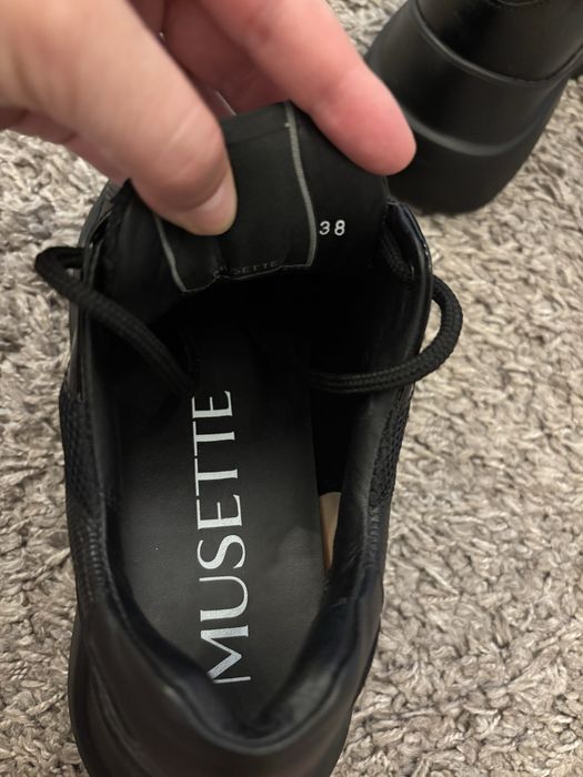 Pantofi sport Musette, Eleta