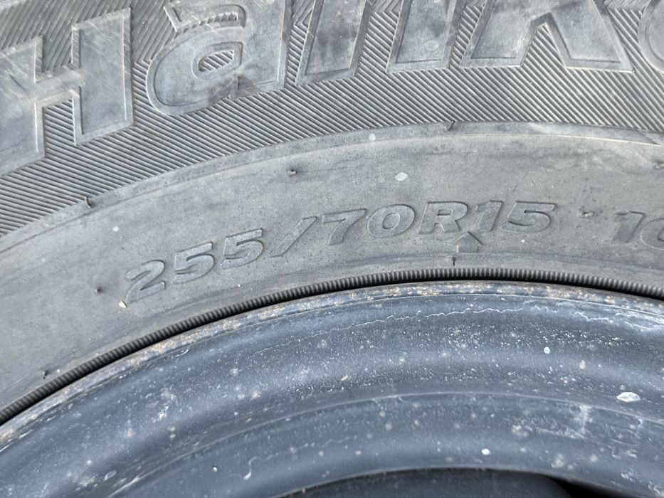 Продам зимние шины с дисками 255/70/15
