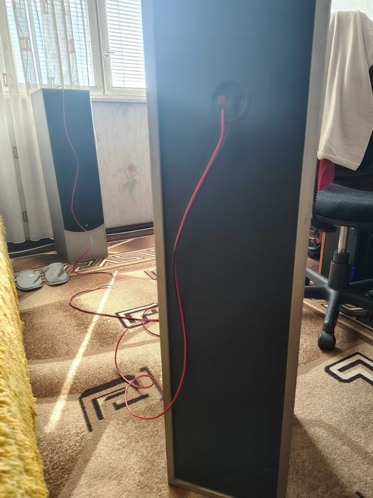 Продавам подови тонколони Jamo FC 6000
