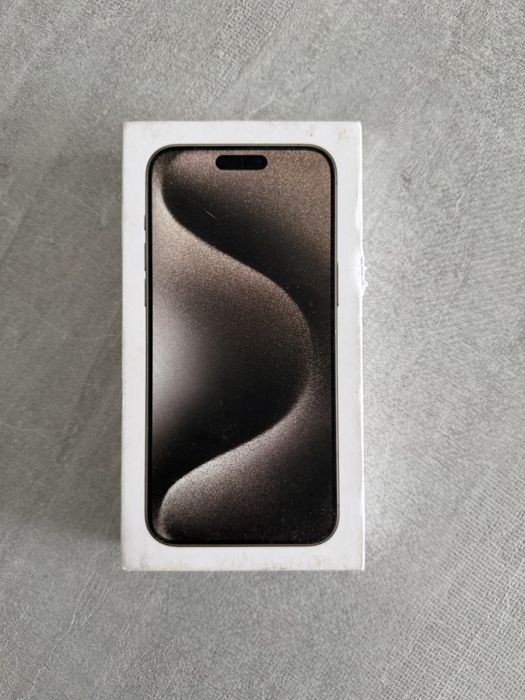 Б/у iPhone 15 Pro 256 GB в цвете Natural Titanium