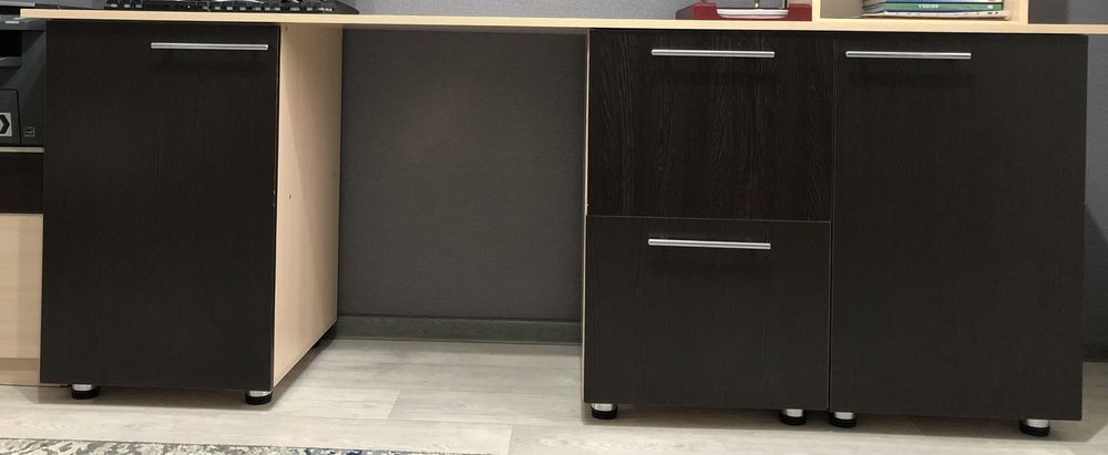 Письменный стол