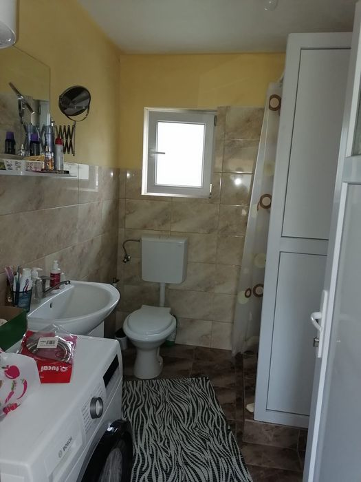 Casa  2 camere. Gliganul de jos jud arges .utilata  45m utili. 700m teren.zona superba pret 1234euroa