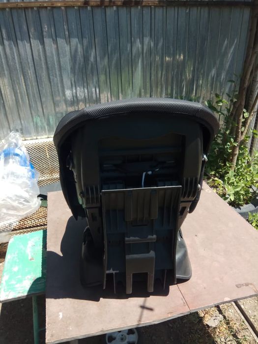 Продам детскле автокресло