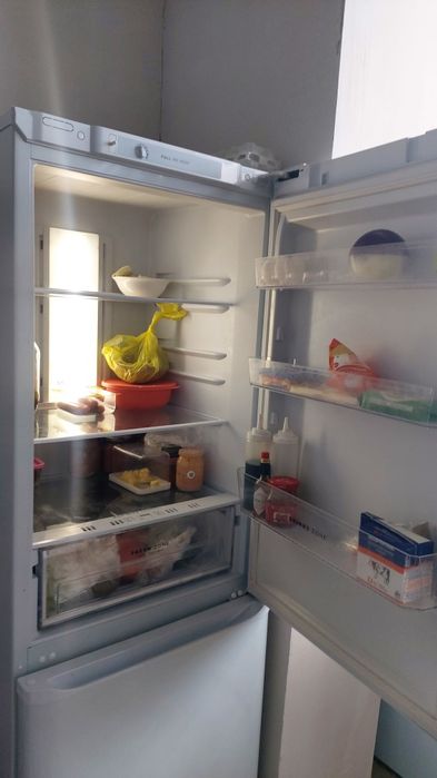 Продам Холодильник Бирюса