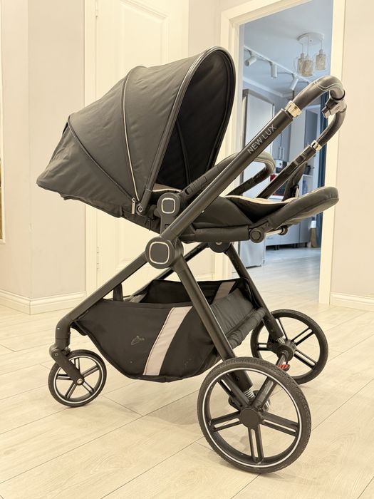 Коляска  прогулочная New Lux