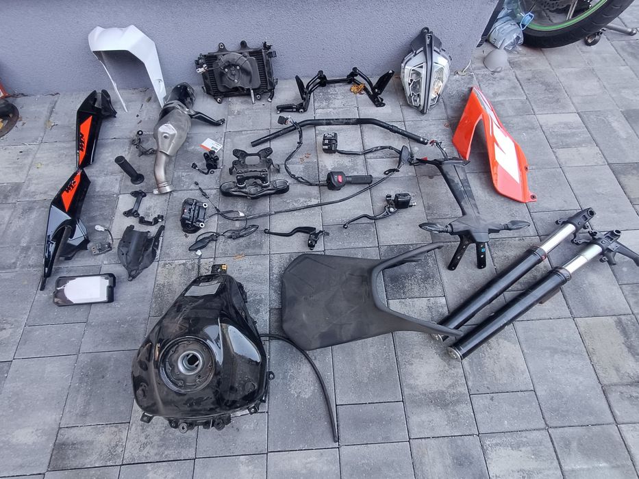 KTM Duke 125 toate piesele disponibile