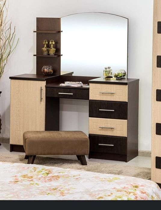 Туалетный столик