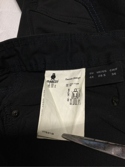 Pantaloni profesionali / 44