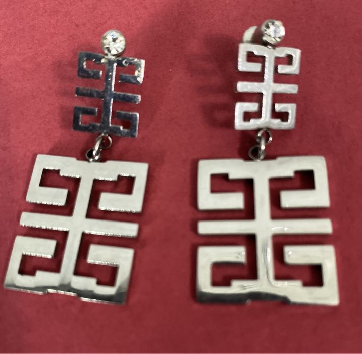 Сережки разные по 500 тг. Бижутерия