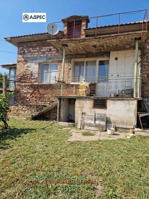 Къща в Плевен, област-с.Гривица площ 115 цена 80000