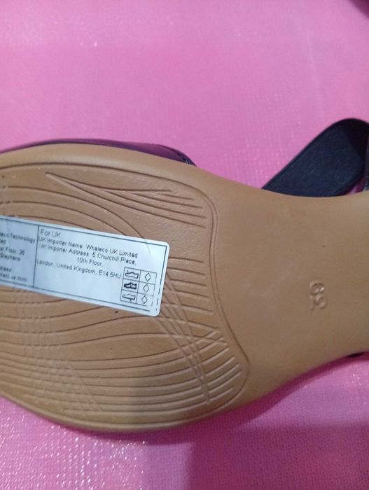 Новые 38-39,м/м, черные.