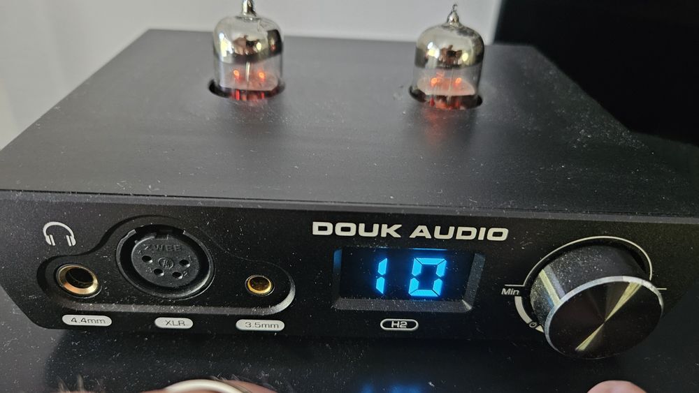 Amplificator cu lampi DOUK,H2