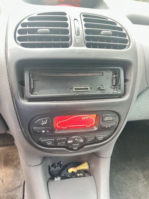 Peugeot  206 ца кола