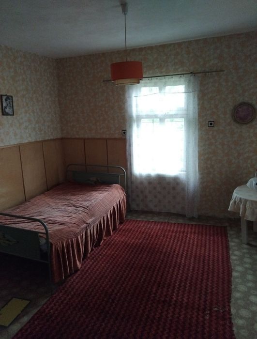Продава къща в с.Згурово обл.Кюстендил