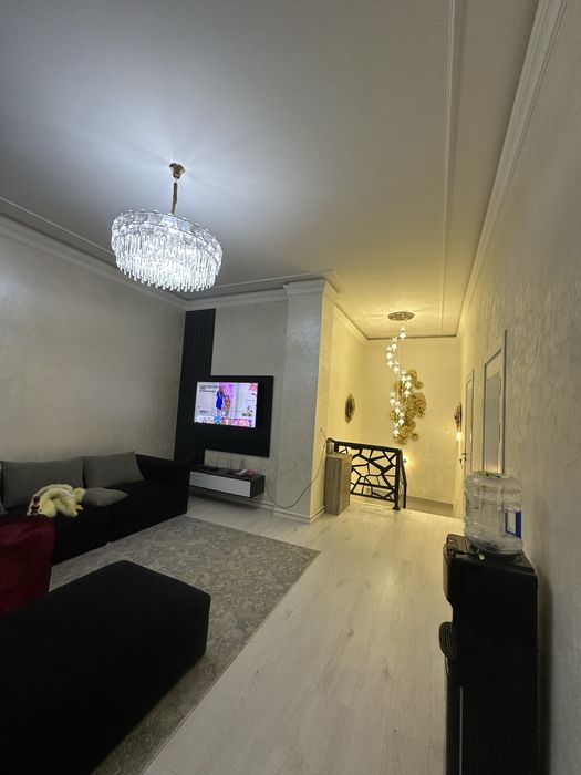 Dupleks dom 6/7 srochna sotiladi