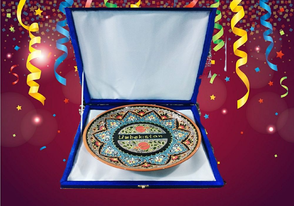 Тарелка Очаровательная  Риштанская керамика,