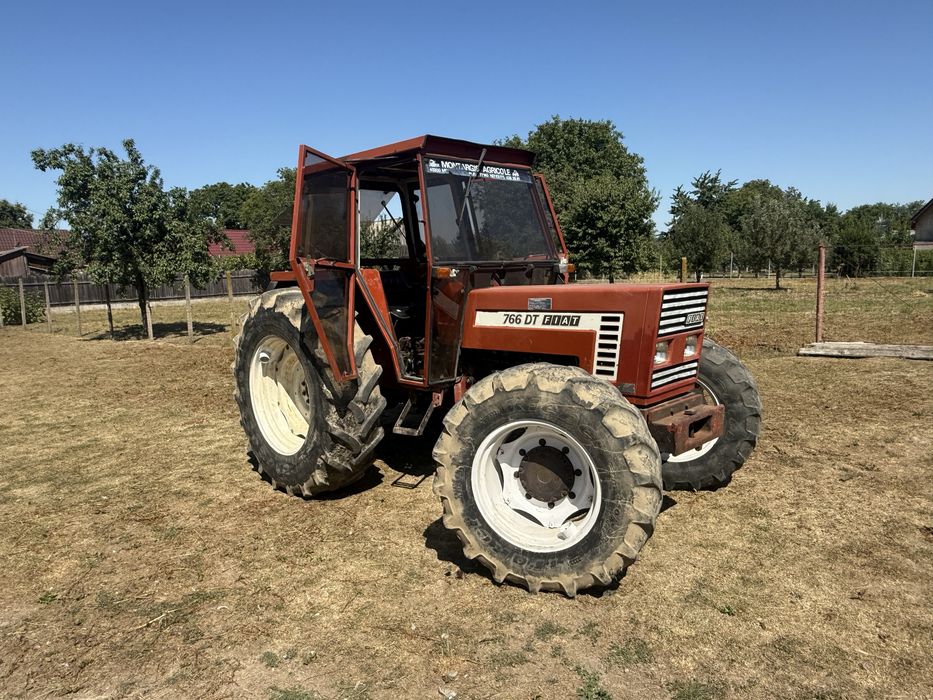 Tractor fist 766