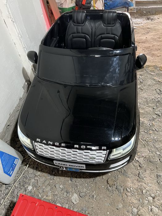 Продам детский электромобиль  RANGE ROVER