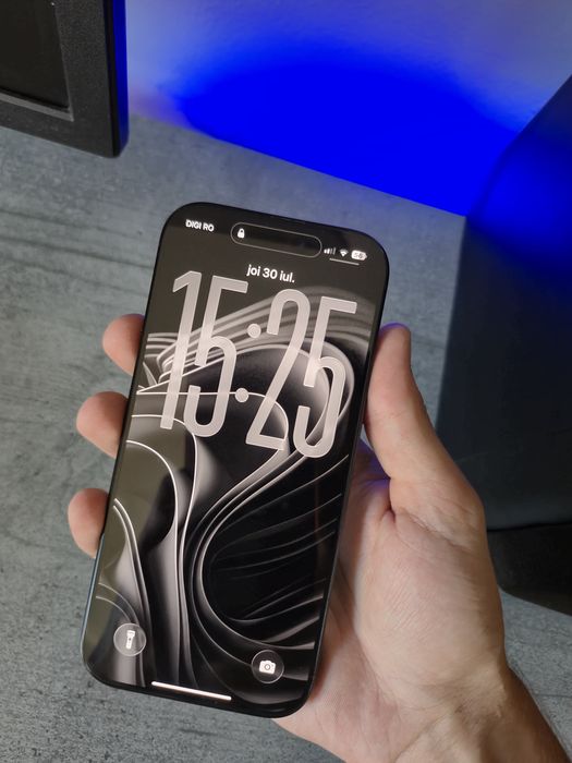 Iphone 16 pro black