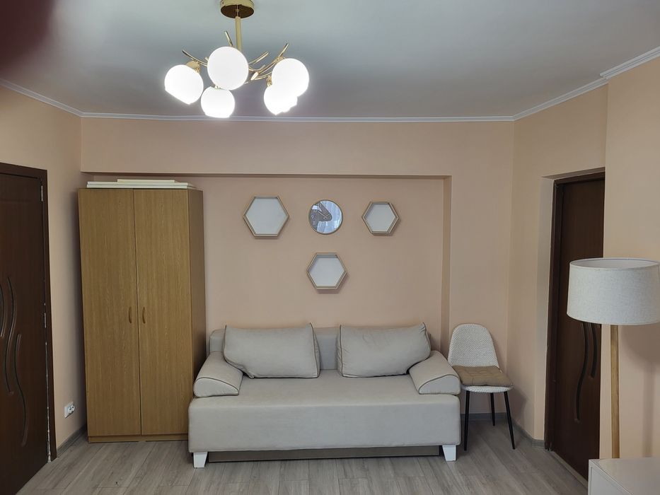 PF-Ofer spre închiriere Ap 1 camera, zona Nicolina, vis a vis de Biserica Catolica