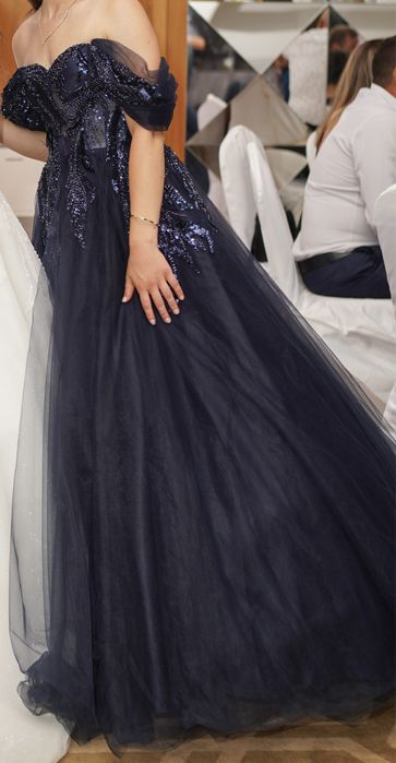 Официална рокля