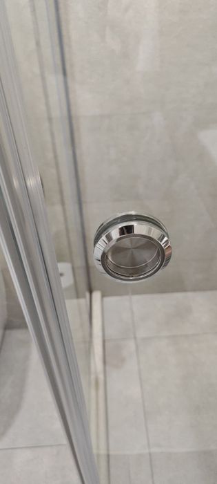 Две душ кабини/ параван за баня с плъзгащи врати