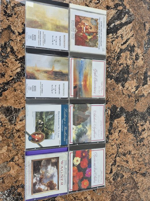 Vând Lot 40 CD cu muzică clasică mixta, made in Germany 

Artiști:

-