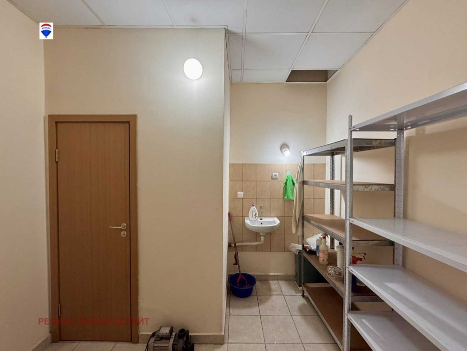 Офис под наем кв. Широк център