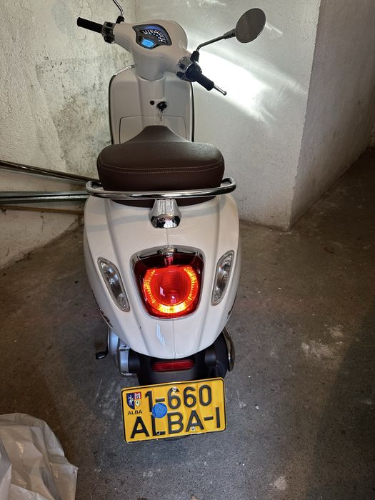 Vespa Primavera 50 4T 3V , 1300km