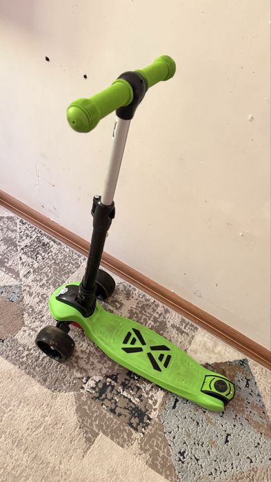 Продам самокат унисекс