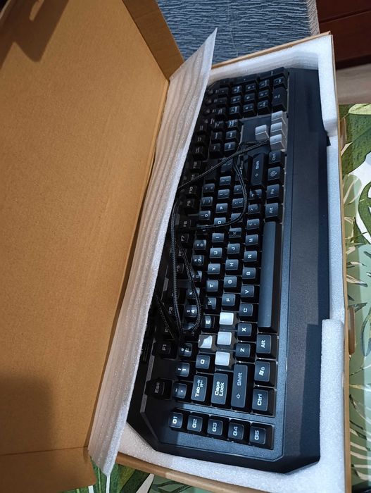Нова механична RGB клавиатура