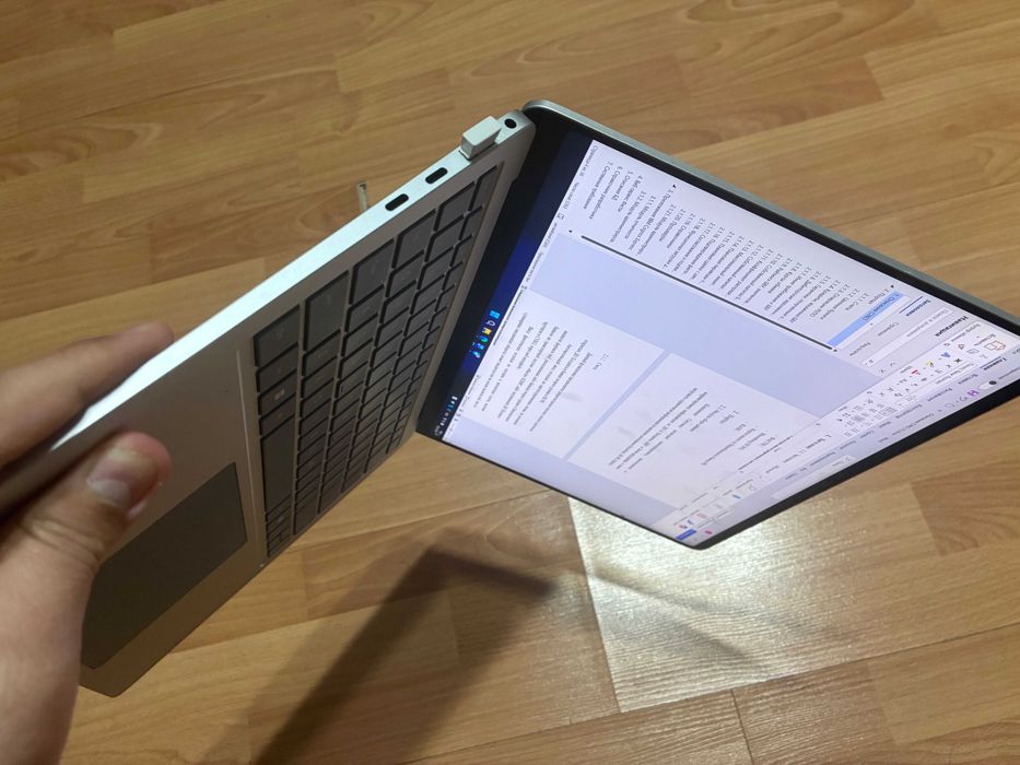 Microsoft Surface Laptop 7 13.8 макбук на windows