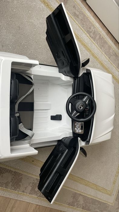 Детская машина Лесус 570