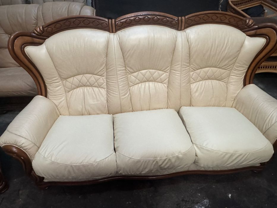 Гарнитура естествена кожа и един фотьойл